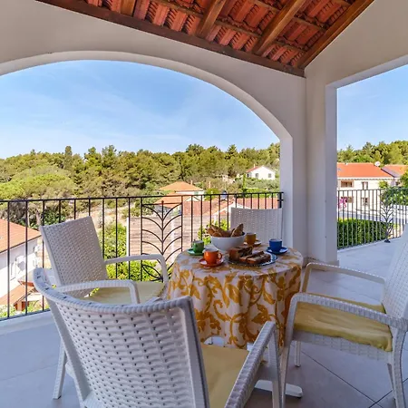 Villa Bay, Heated Pool, 8 Persons Milna (Brac)