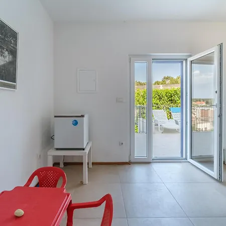 Villa Heated Pool Villa, Sea View, 4 Bedrooms, Near Beach, Bay Milna (Brac)